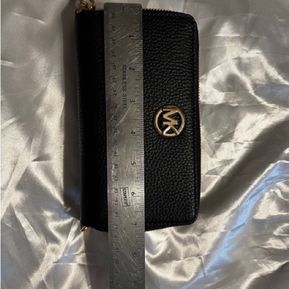 Michael Kors Bag and Wallet Set - Picture 3 of 5